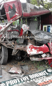 কালীগঞ্জে বাস ট্রাক মুখোমুখি সংঘর্ষে আহত ১৫